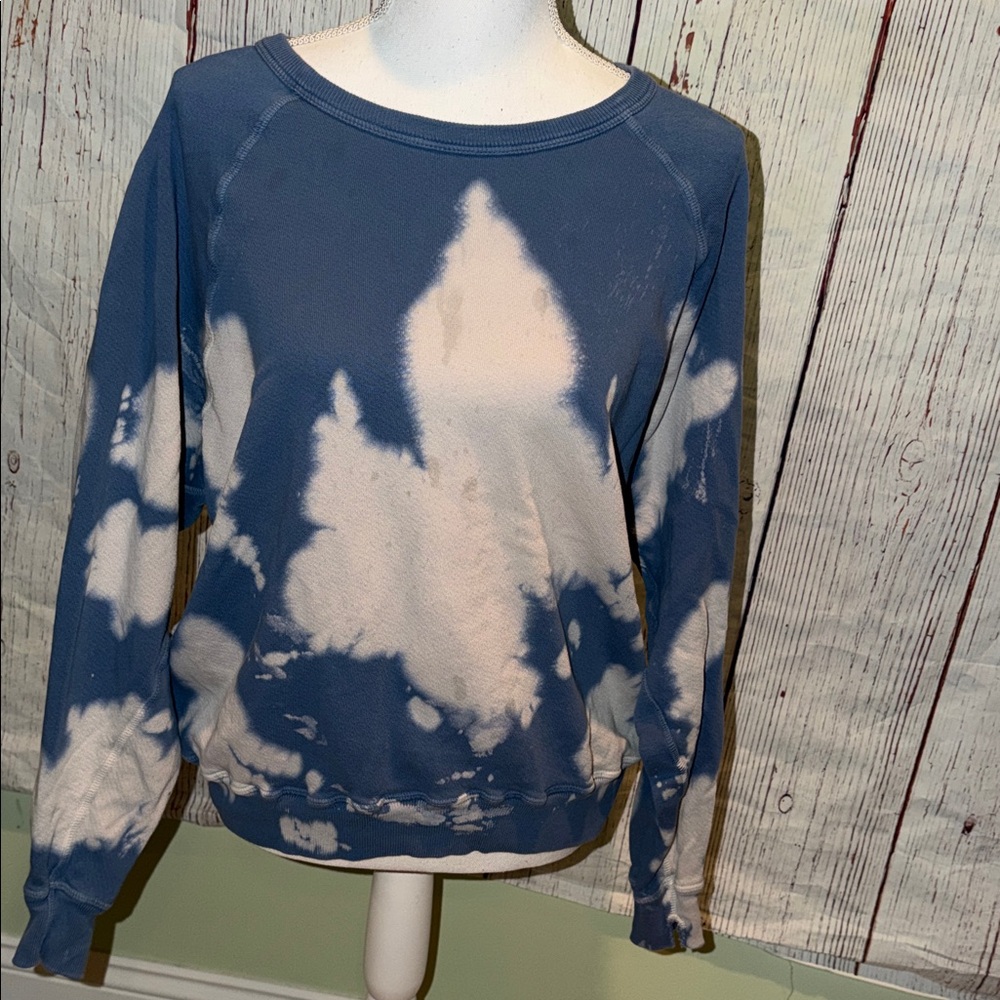 THE GREAT. Blue and White Tie-Dye Top